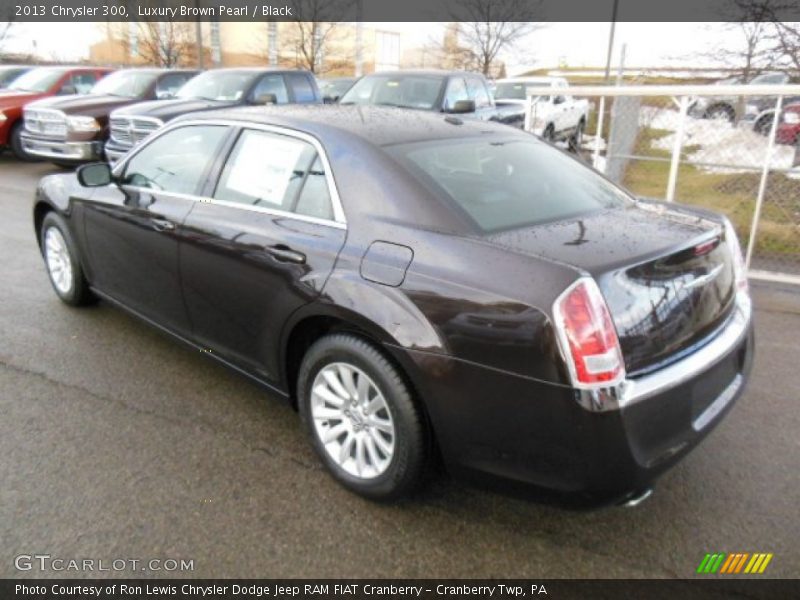 Luxury Brown Pearl / Black 2013 Chrysler 300