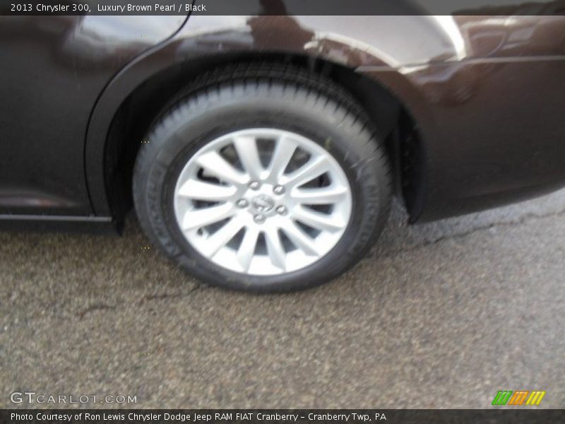 Luxury Brown Pearl / Black 2013 Chrysler 300