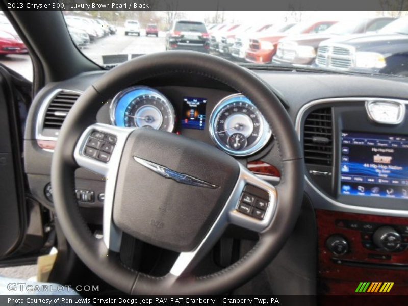 Luxury Brown Pearl / Black 2013 Chrysler 300