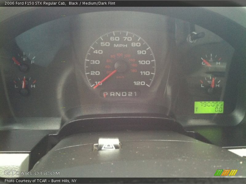 Black / Medium/Dark Flint 2006 Ford F150 STX Regular Cab