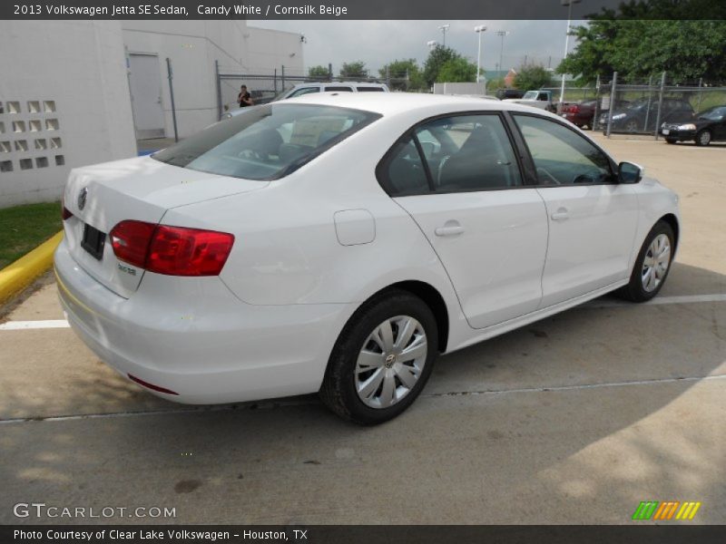 Candy White / Cornsilk Beige 2013 Volkswagen Jetta SE Sedan