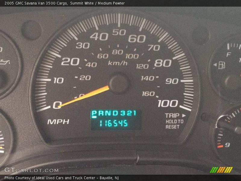 Summit White / Medium Pewter 2005 GMC Savana Van 3500 Cargo