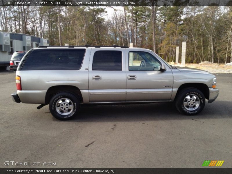 Light Pewter Metallic / Medium Gray 2000 Chevrolet Suburban 1500 LT 4x4