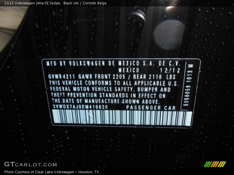 Black Uni / Cornsilk Beige 2013 Volkswagen Jetta SE Sedan