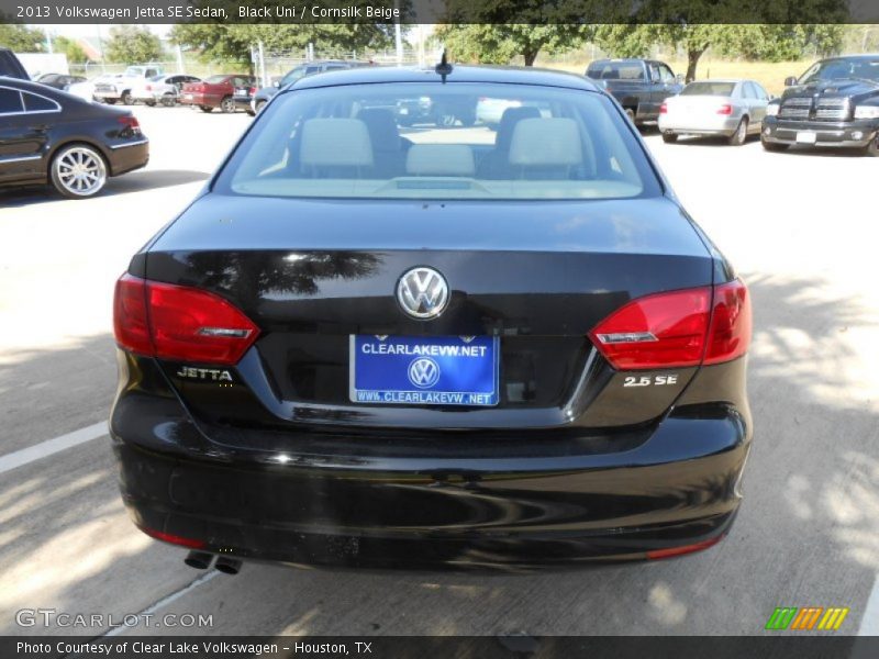 Black Uni / Cornsilk Beige 2013 Volkswagen Jetta SE Sedan