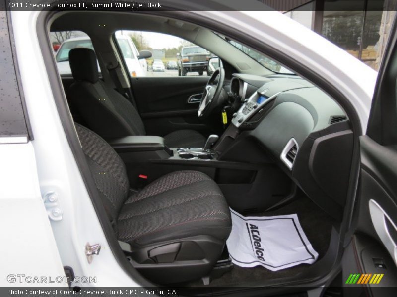 Summit White / Jet Black 2011 Chevrolet Equinox LT