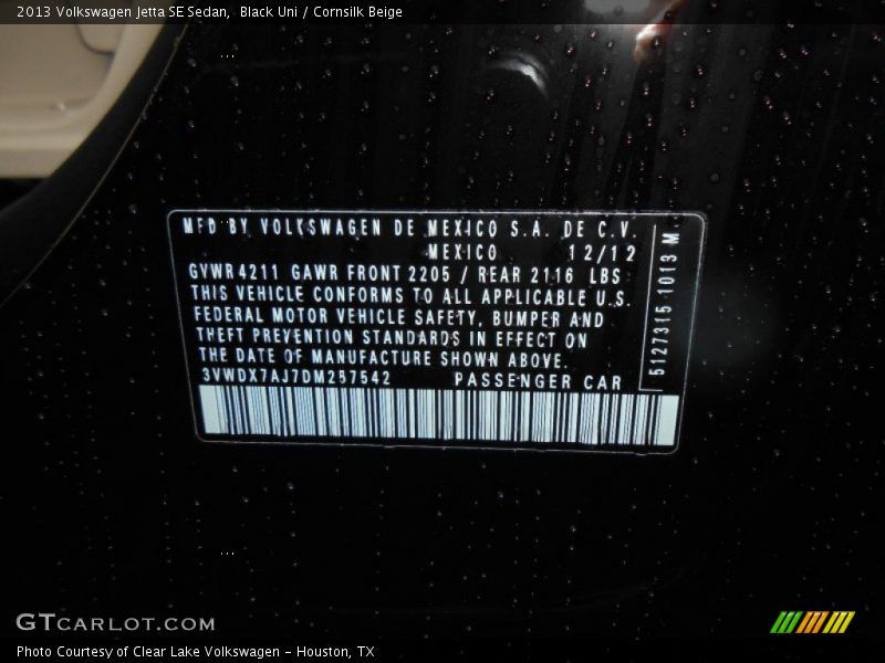 Black Uni / Cornsilk Beige 2013 Volkswagen Jetta SE Sedan