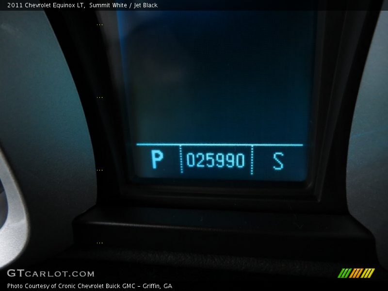 Summit White / Jet Black 2011 Chevrolet Equinox LT