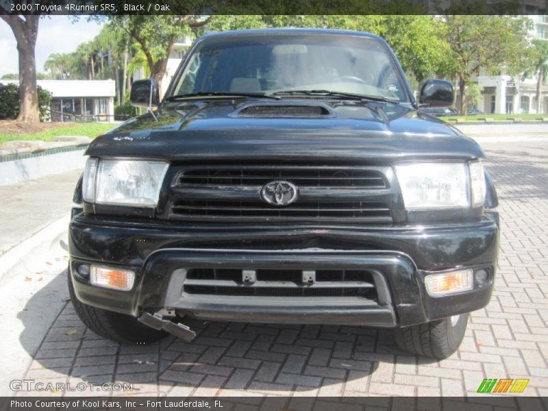 Black / Oak 2000 Toyota 4Runner SR5