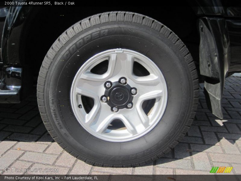 Black / Oak 2000 Toyota 4Runner SR5