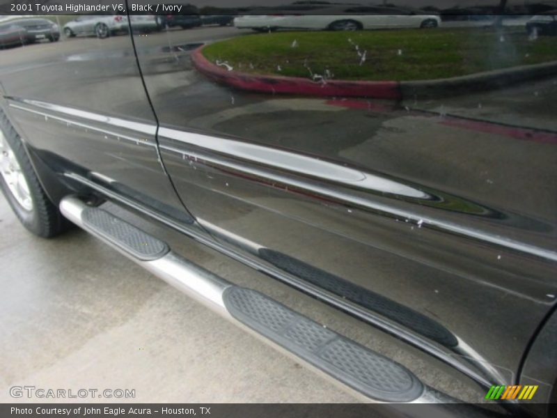 Black / Ivory 2001 Toyota Highlander V6