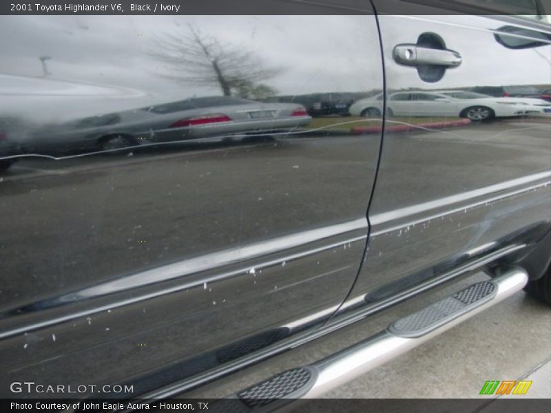 Black / Ivory 2001 Toyota Highlander V6