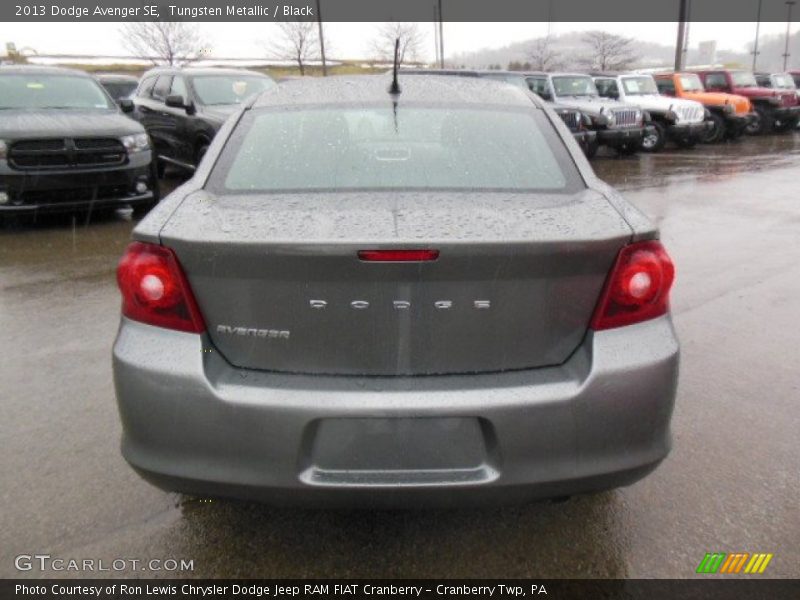 Tungsten Metallic / Black 2013 Dodge Avenger SE