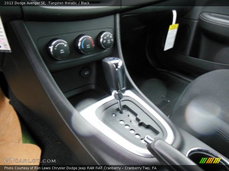 Tungsten Metallic / Black 2013 Dodge Avenger SE