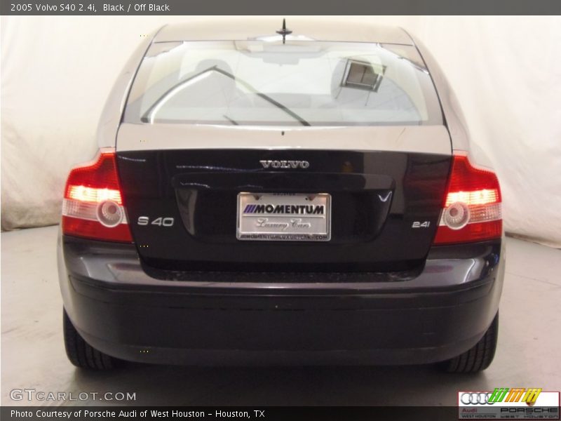 Black / Off Black 2005 Volvo S40 2.4i