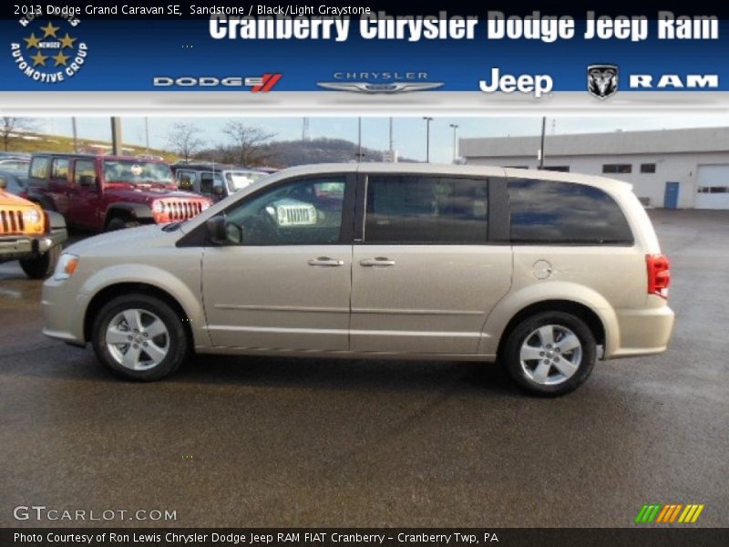Sandstone / Black/Light Graystone 2013 Dodge Grand Caravan SE