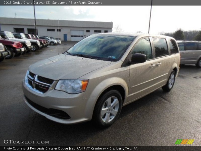 Sandstone / Black/Light Graystone 2013 Dodge Grand Caravan SE