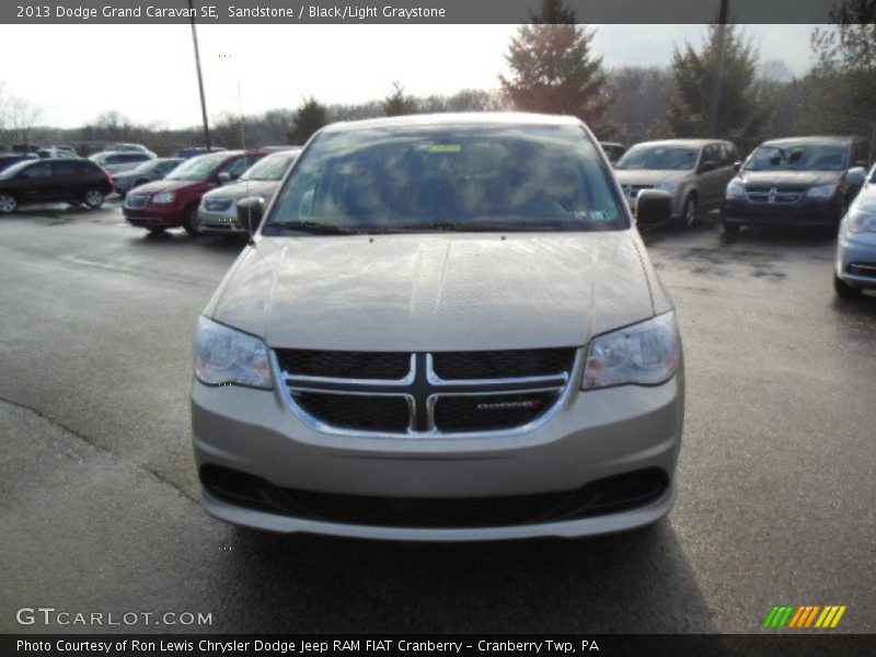Sandstone / Black/Light Graystone 2013 Dodge Grand Caravan SE