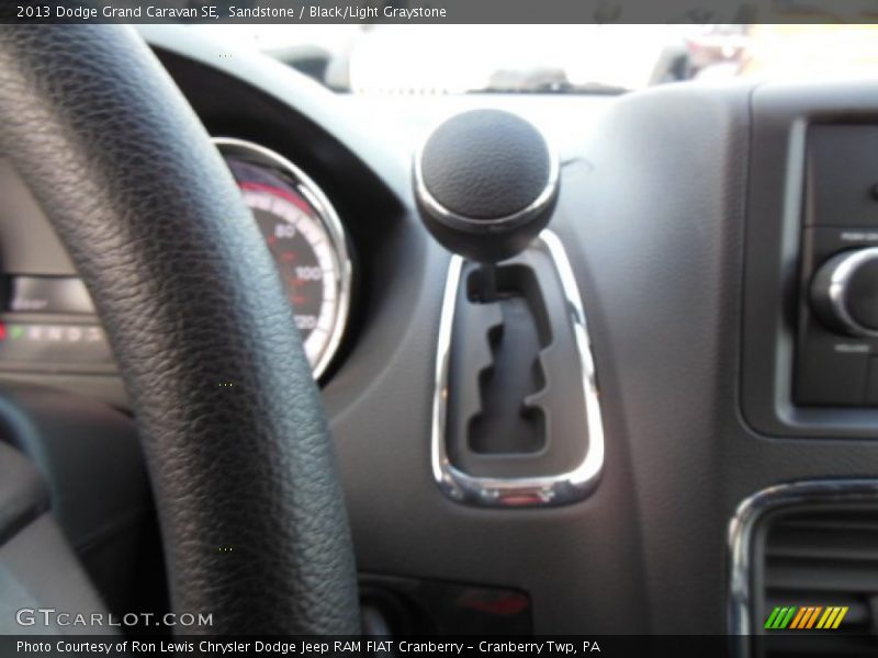 Sandstone / Black/Light Graystone 2013 Dodge Grand Caravan SE
