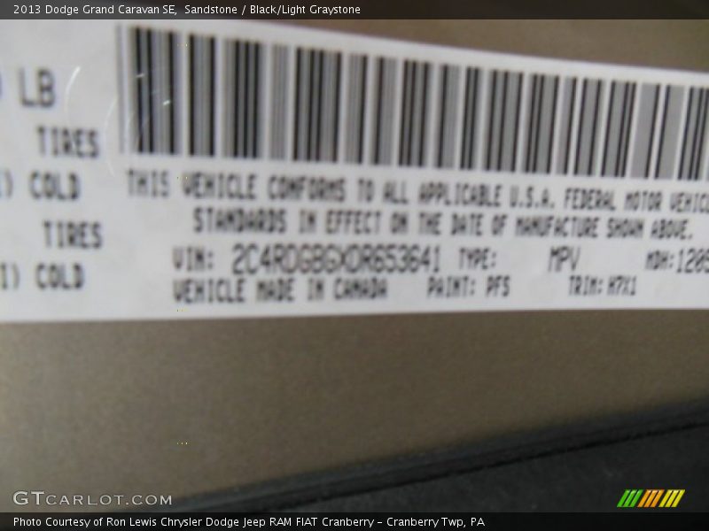 Sandstone / Black/Light Graystone 2013 Dodge Grand Caravan SE