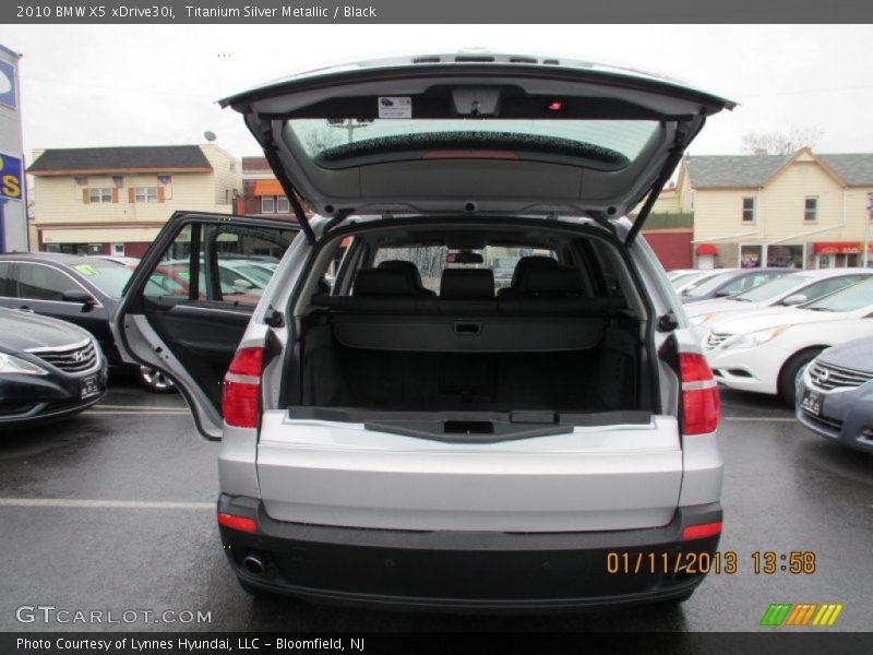Titanium Silver Metallic / Black 2010 BMW X5 xDrive30i