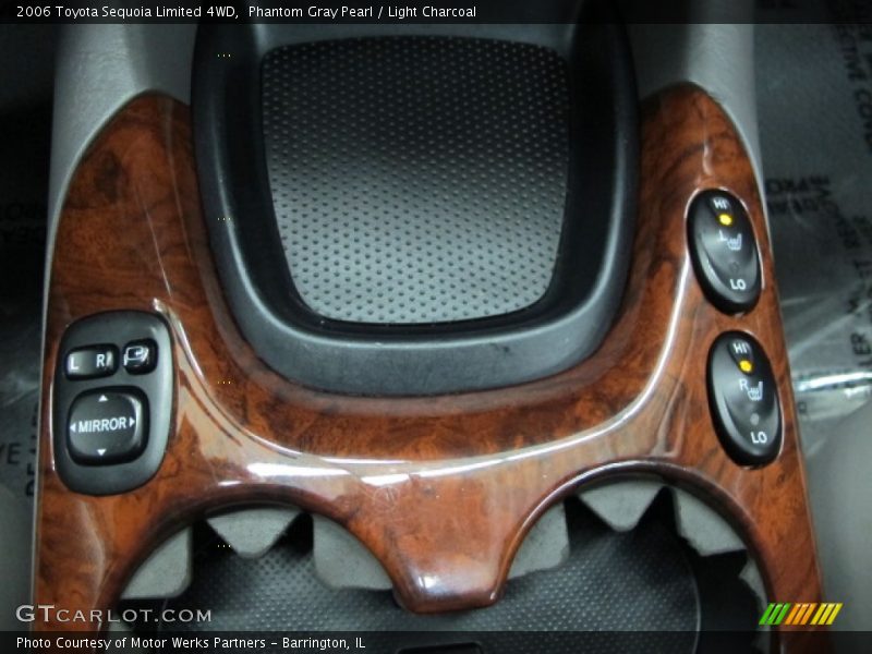 Phantom Gray Pearl / Light Charcoal 2006 Toyota Sequoia Limited 4WD