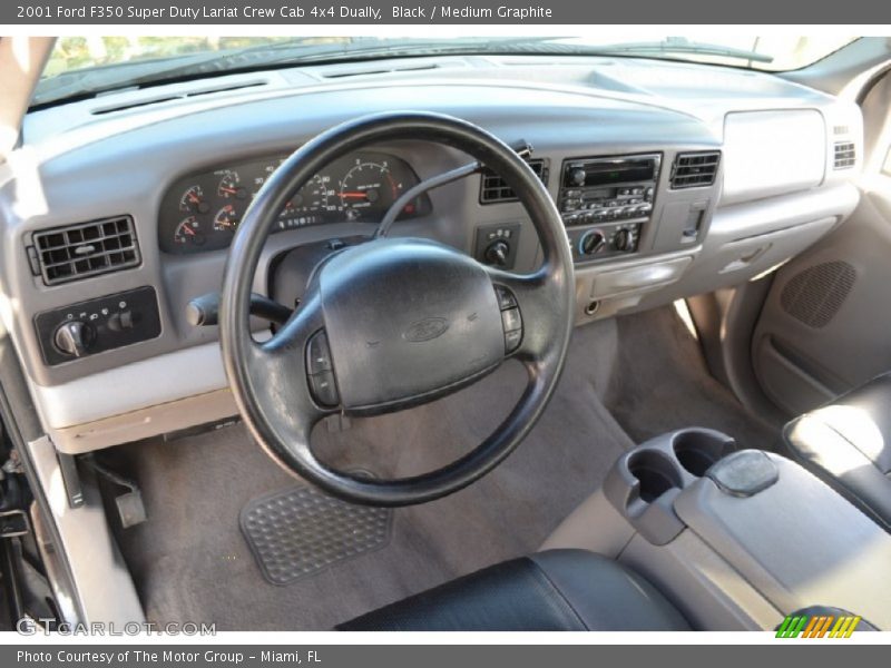 Dashboard of 2001 F350 Super Duty Lariat Crew Cab 4x4 Dually