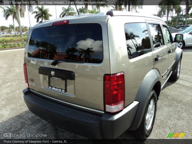 Light Khaki Metallic / Dark Khaki/Medium Khaki 2007 Dodge Nitro SXT