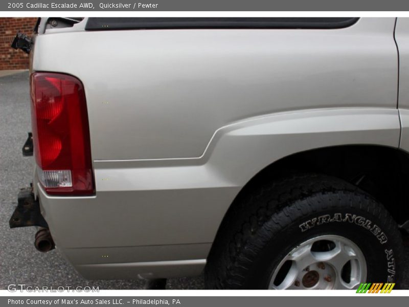 Quicksilver / Pewter 2005 Cadillac Escalade AWD