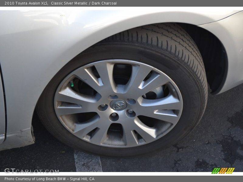 Classic Silver Metallic / Dark Charcoal 2010 Toyota Avalon XLS