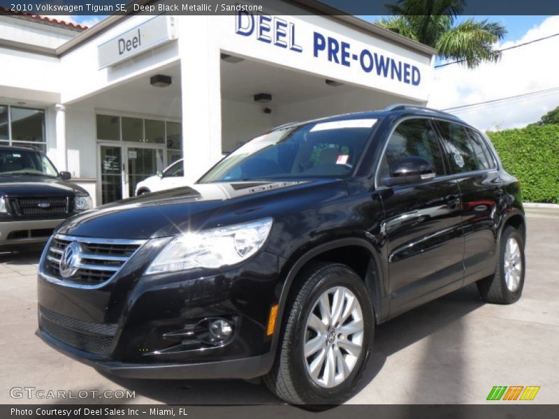 Deep Black Metallic / Sandstone 2010 Volkswagen Tiguan SE