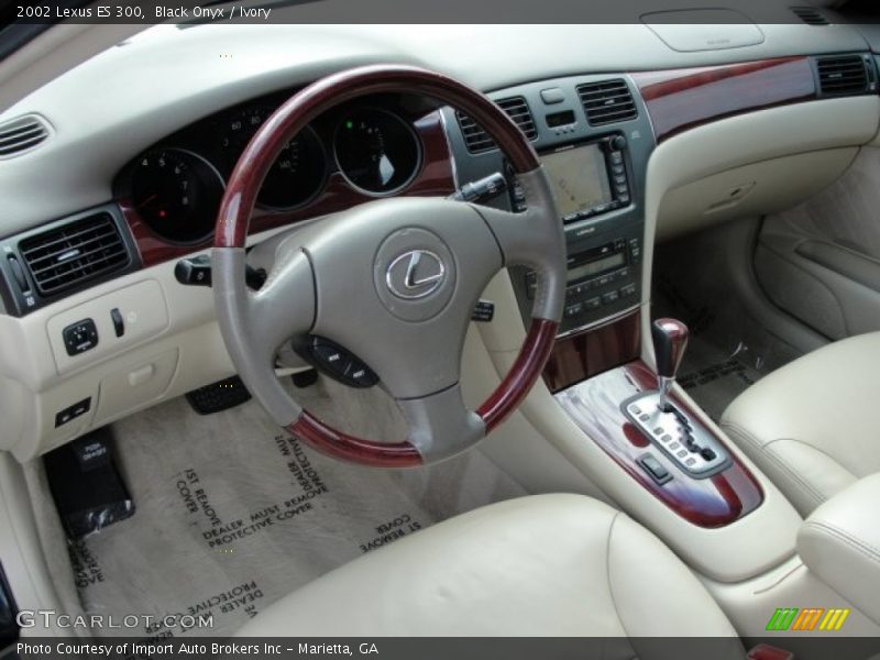 Black Onyx / Ivory 2002 Lexus ES 300