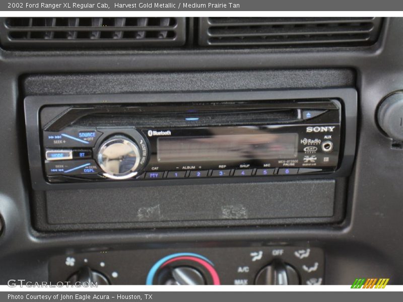 Harvest Gold Metallic / Medium Prairie Tan 2002 Ford Ranger XL Regular Cab