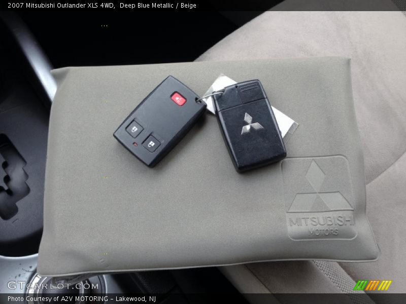 Deep Blue Metallic / Beige 2007 Mitsubishi Outlander XLS 4WD