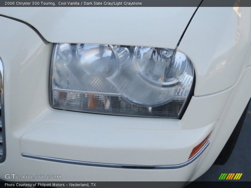 Cool Vanilla / Dark Slate Gray/Light Graystone 2006 Chrysler 300 Touring