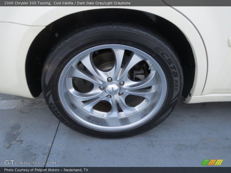 Cool Vanilla / Dark Slate Gray/Light Graystone 2006 Chrysler 300 Touring