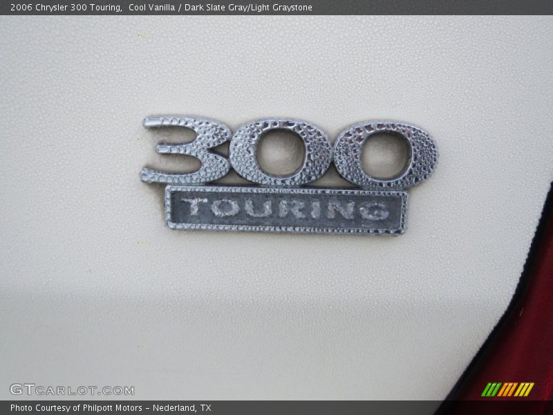 Cool Vanilla / Dark Slate Gray/Light Graystone 2006 Chrysler 300 Touring