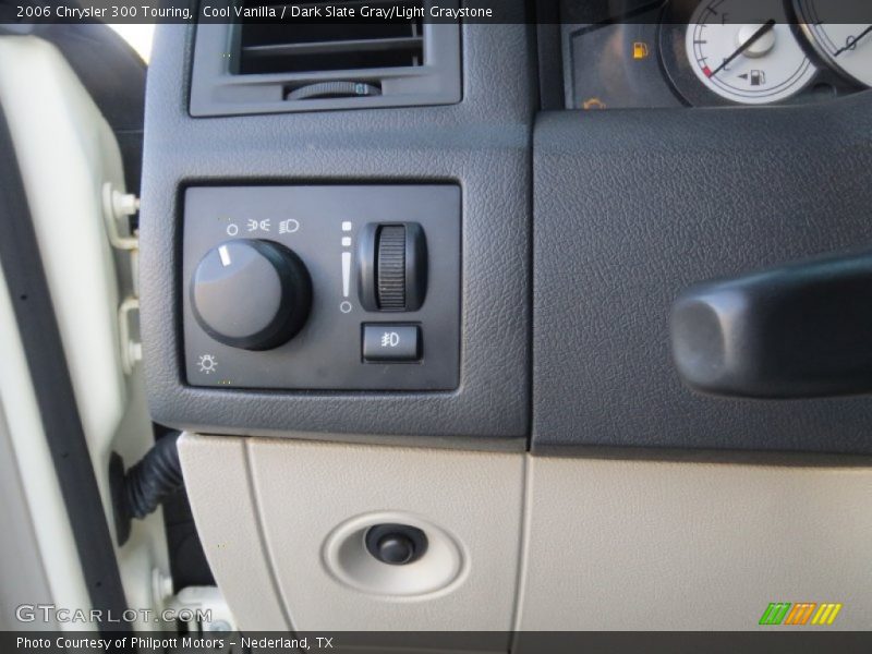 Cool Vanilla / Dark Slate Gray/Light Graystone 2006 Chrysler 300 Touring