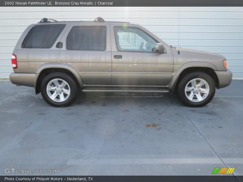 Bronzed Gray Metallic / Charcoal 2002 Nissan Pathfinder LE