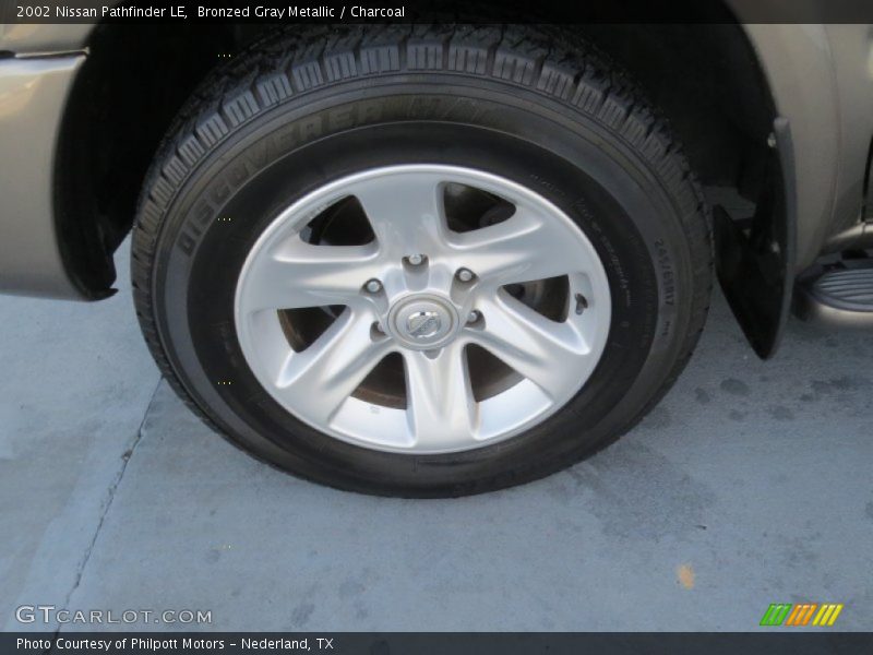 Bronzed Gray Metallic / Charcoal 2002 Nissan Pathfinder LE