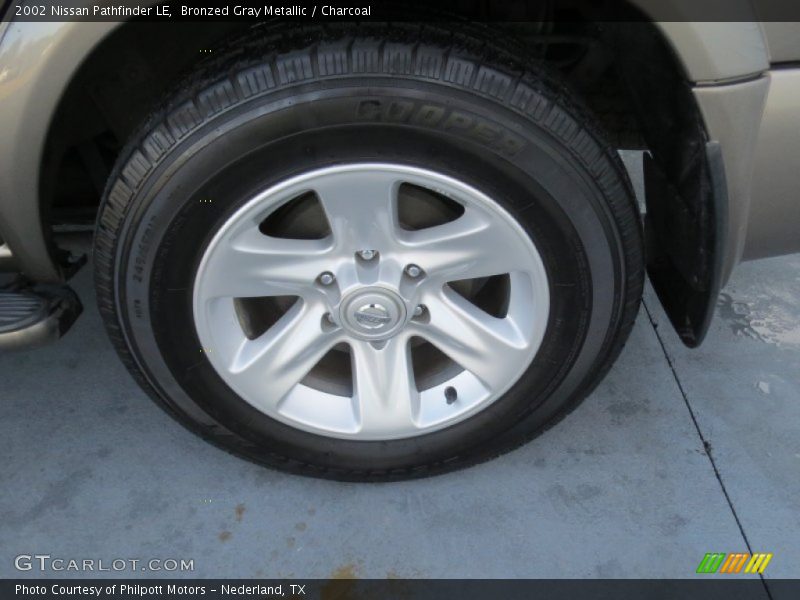 Bronzed Gray Metallic / Charcoal 2002 Nissan Pathfinder LE