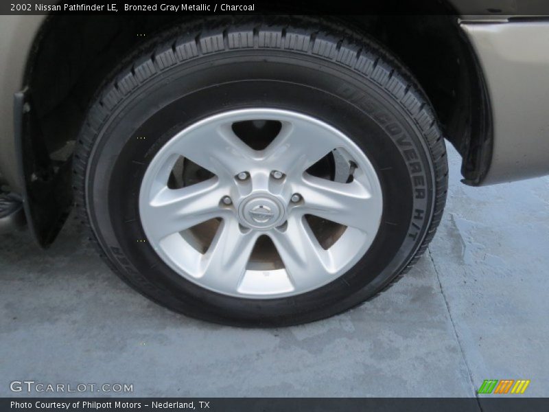 Bronzed Gray Metallic / Charcoal 2002 Nissan Pathfinder LE
