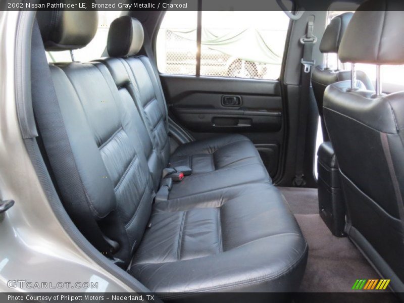 Bronzed Gray Metallic / Charcoal 2002 Nissan Pathfinder LE