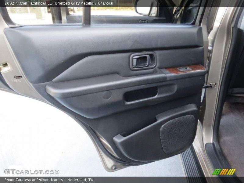 Bronzed Gray Metallic / Charcoal 2002 Nissan Pathfinder LE
