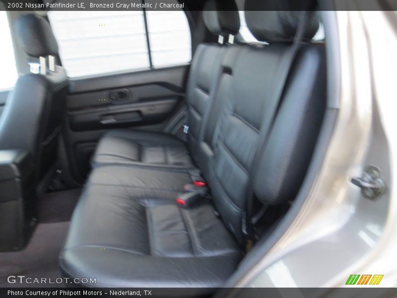 Bronzed Gray Metallic / Charcoal 2002 Nissan Pathfinder LE