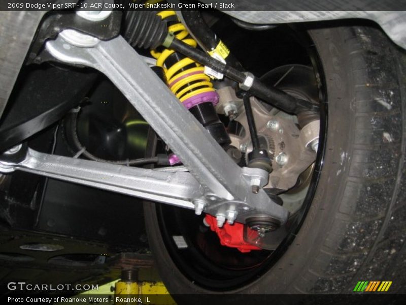 Undercarriage of 2009 Viper SRT-10 ACR Coupe