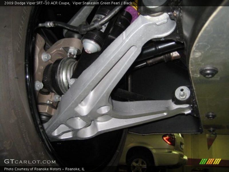Undercarriage of 2009 Viper SRT-10 ACR Coupe