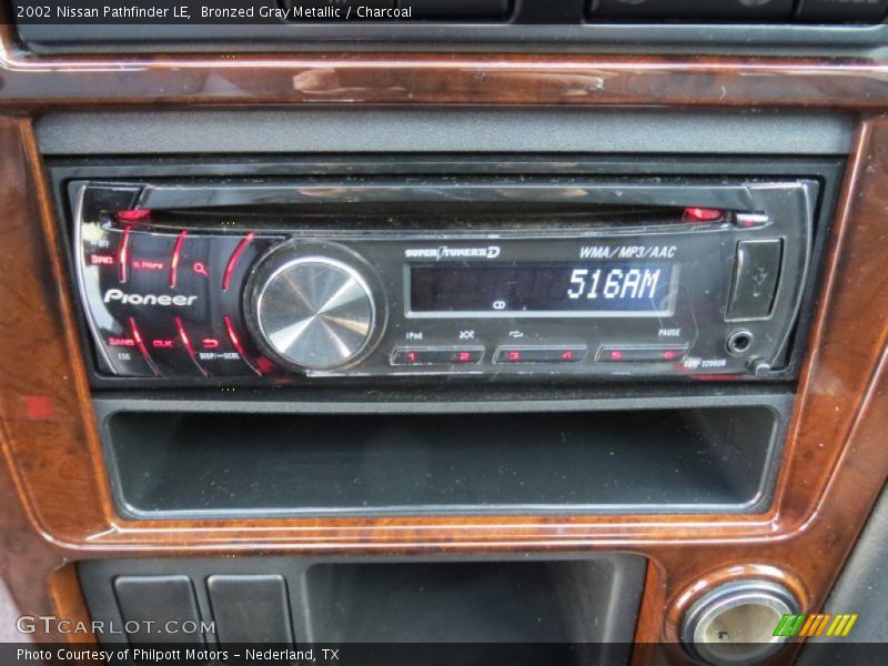 Bronzed Gray Metallic / Charcoal 2002 Nissan Pathfinder LE