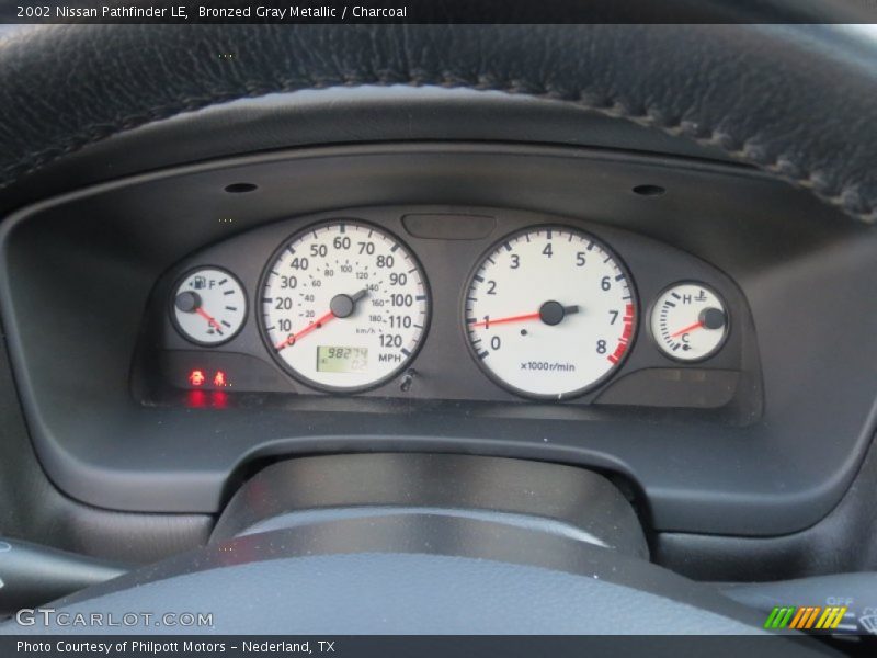Bronzed Gray Metallic / Charcoal 2002 Nissan Pathfinder LE