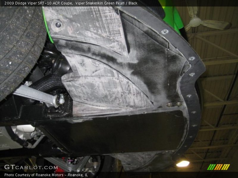 Undercarriage of 2009 Viper SRT-10 ACR Coupe